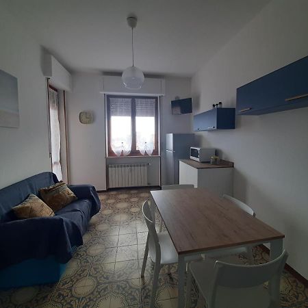 Nel Blu Apartment Marina dʼMarina dʼAndora Екстериор снимка