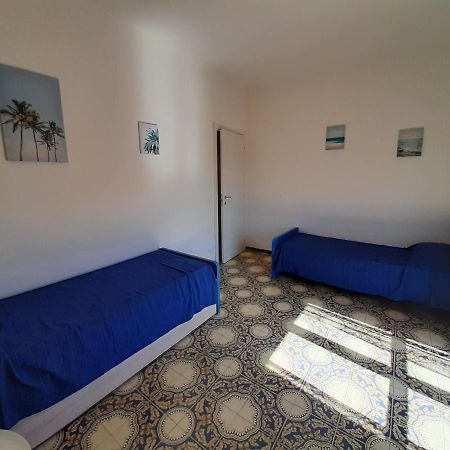Nel Blu Apartment Marina dʼMarina dʼAndora Екстериор снимка