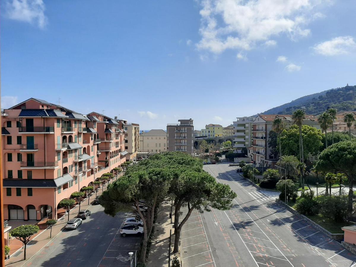 Nel Blu Apartment Marina dʼMarina dʼAndora Екстериор снимка